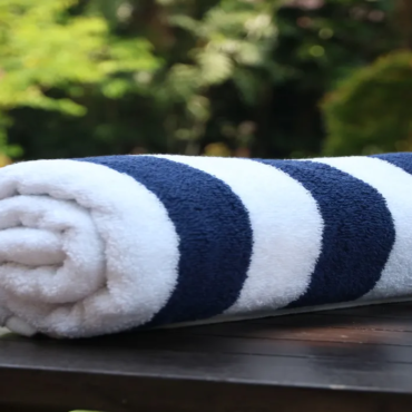 pool-towel-stripe